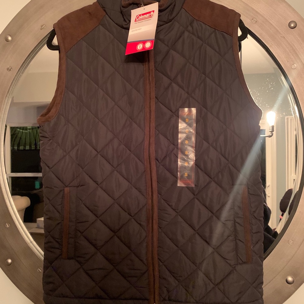 Coleman men's small navy/suede vests